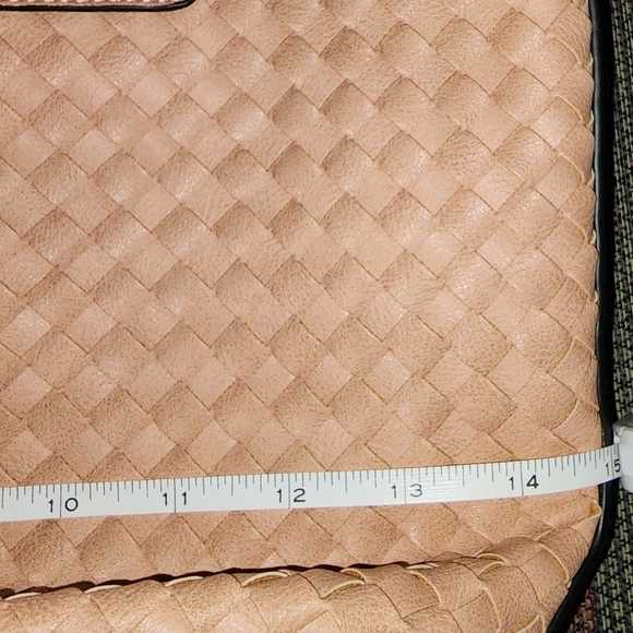 NWOT simply Noelle Gorgeous Large NEW BAG! Fawn beige - Picture 5 of 7